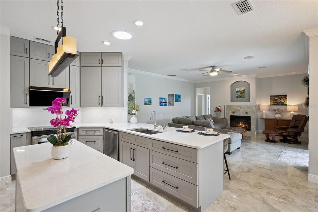 Activo con contrato: $768,000 (5 camas, 3 baños, 3075 Pies cuadrados)