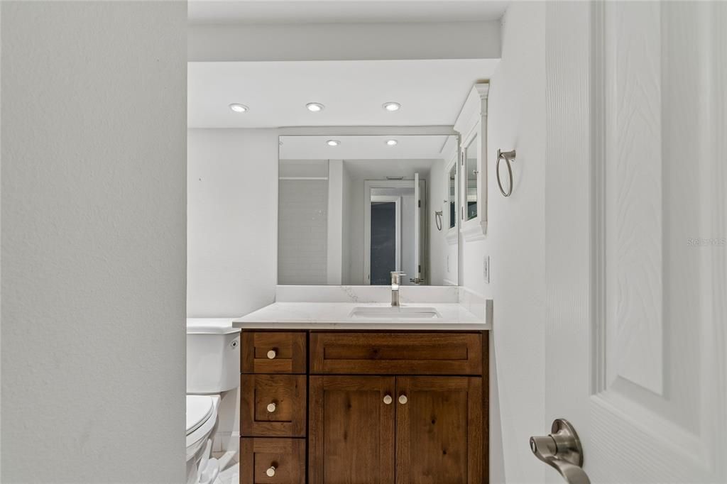 For Sale: $195,000 (2 beds, 2 baths, 1050 Square Feet)