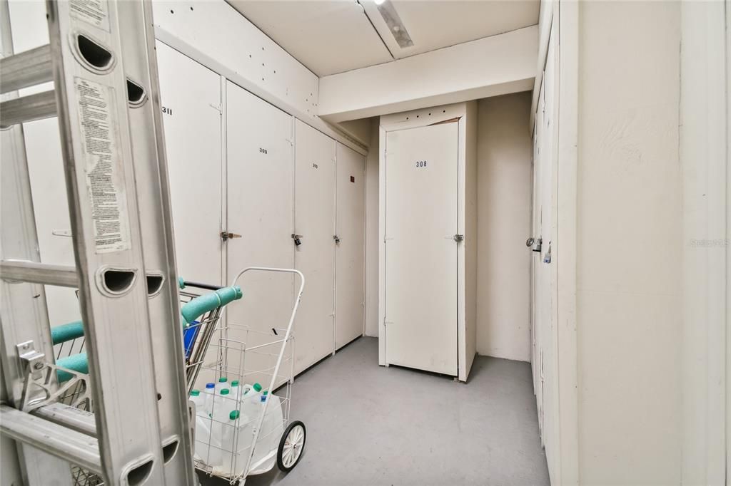 For Sale: $195,000 (2 beds, 2 baths, 1050 Square Feet)