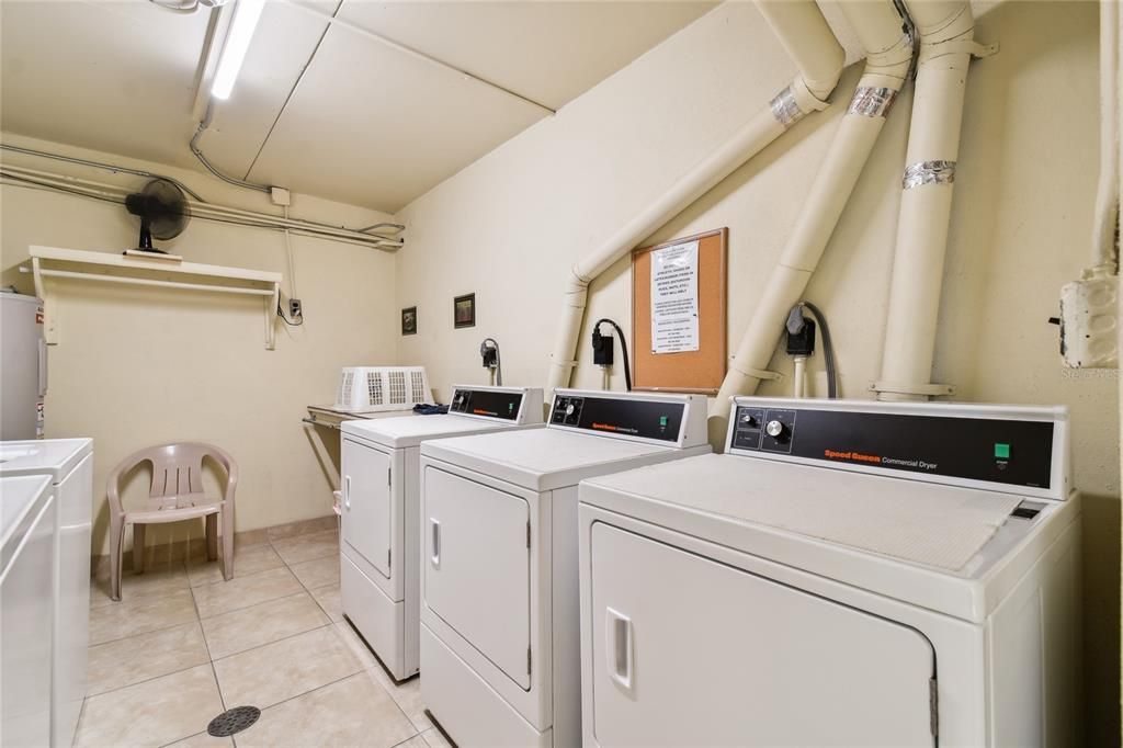 For Sale: $195,000 (2 beds, 2 baths, 1050 Square Feet)