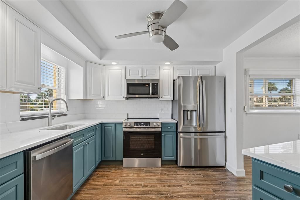 For Sale: $195,000 (2 beds, 2 baths, 1050 Square Feet)