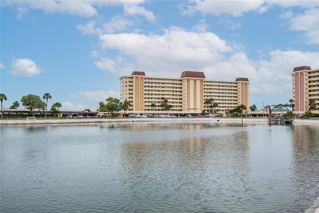 For Sale: $195,000 (2 beds, 2 baths, 1050 Square Feet)