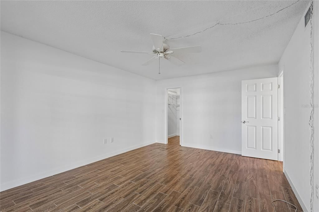 For Sale: $195,000 (2 beds, 2 baths, 1050 Square Feet)