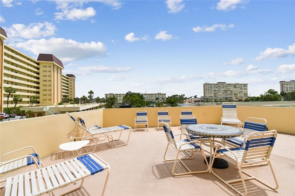 For Sale: $195,000 (2 beds, 2 baths, 1050 Square Feet)