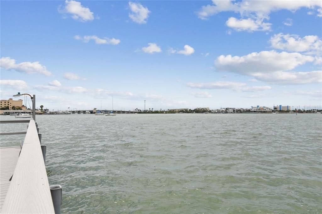 For Sale: $195,000 (2 beds, 2 baths, 1050 Square Feet)