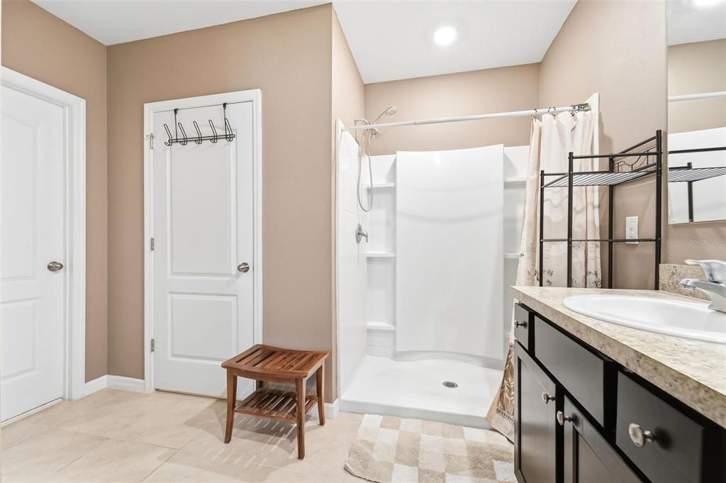 For Sale: $335,000 (4 beds, 2 baths, 1846 Square Feet)