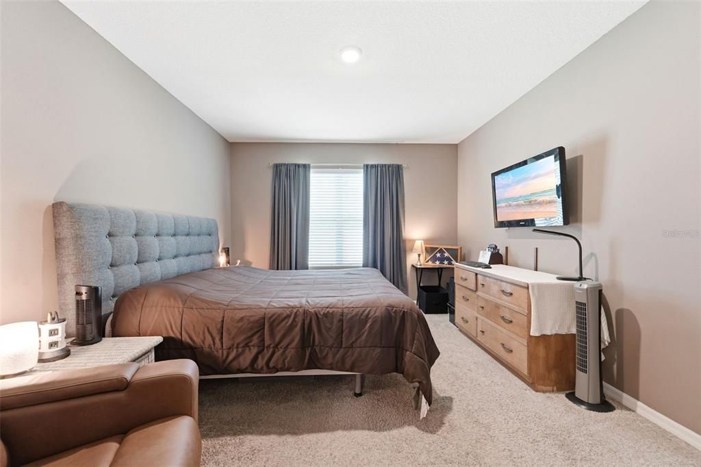 For Sale: $335,000 (4 beds, 2 baths, 1846 Square Feet)