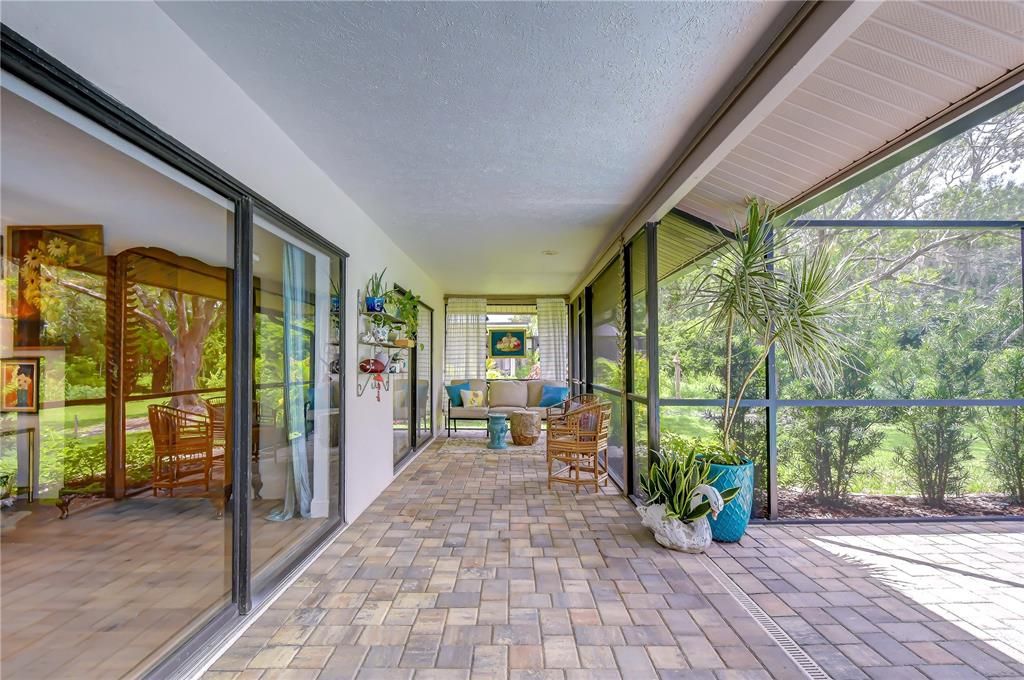 For Sale: $950,000 (5 beds, 3 baths, 3244 Square Feet)