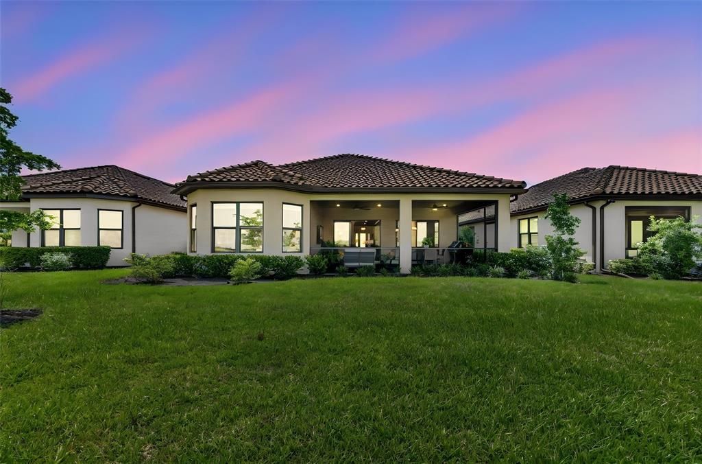 For Sale: $949,000 (3 beds, 3 baths, 2429 Square Feet)