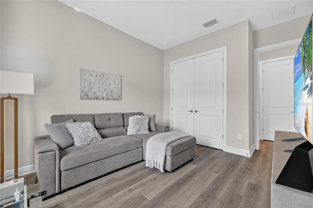 For Sale: $949,000 (3 beds, 3 baths, 2429 Square Feet)