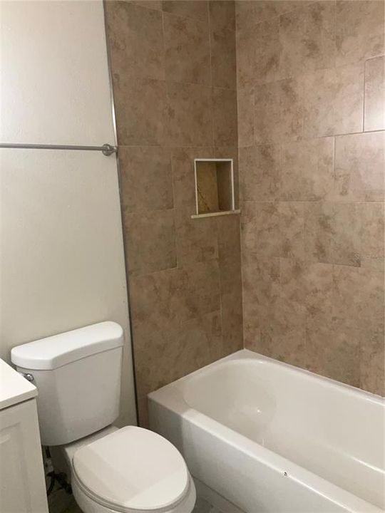 В аренду: $1,995 (3 спален, 2 ванн, 1032 Квадратных фут)
