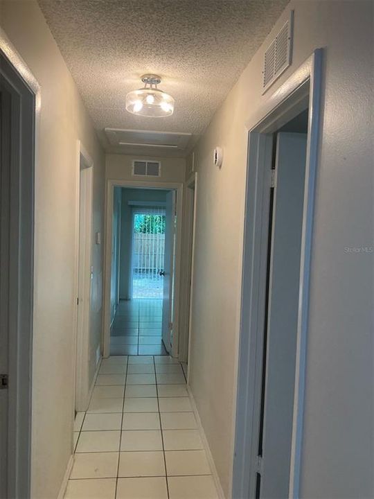 В аренду: $1,995 (3 спален, 2 ванн, 1032 Квадратных фут)