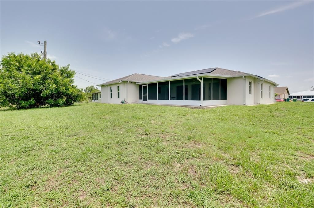 En Venta: $275,000 (3 camas, 2 baños, 1960 Pies cuadrados)
