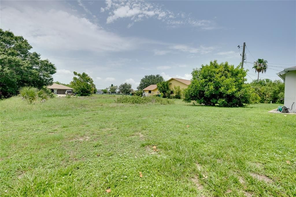 En Venta: $275,000 (3 camas, 2 baños, 1960 Pies cuadrados)