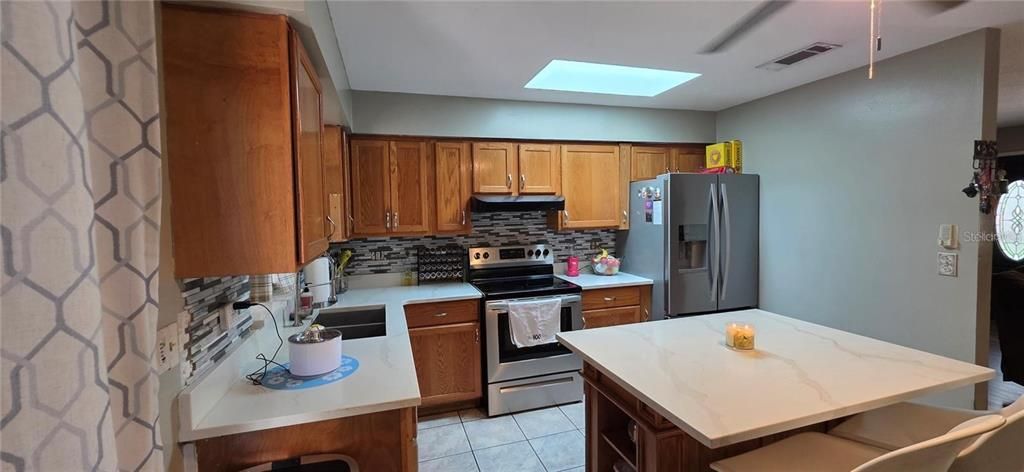 For Sale: $305,000 (3 beds, 1 baths, 1080 Square Feet)