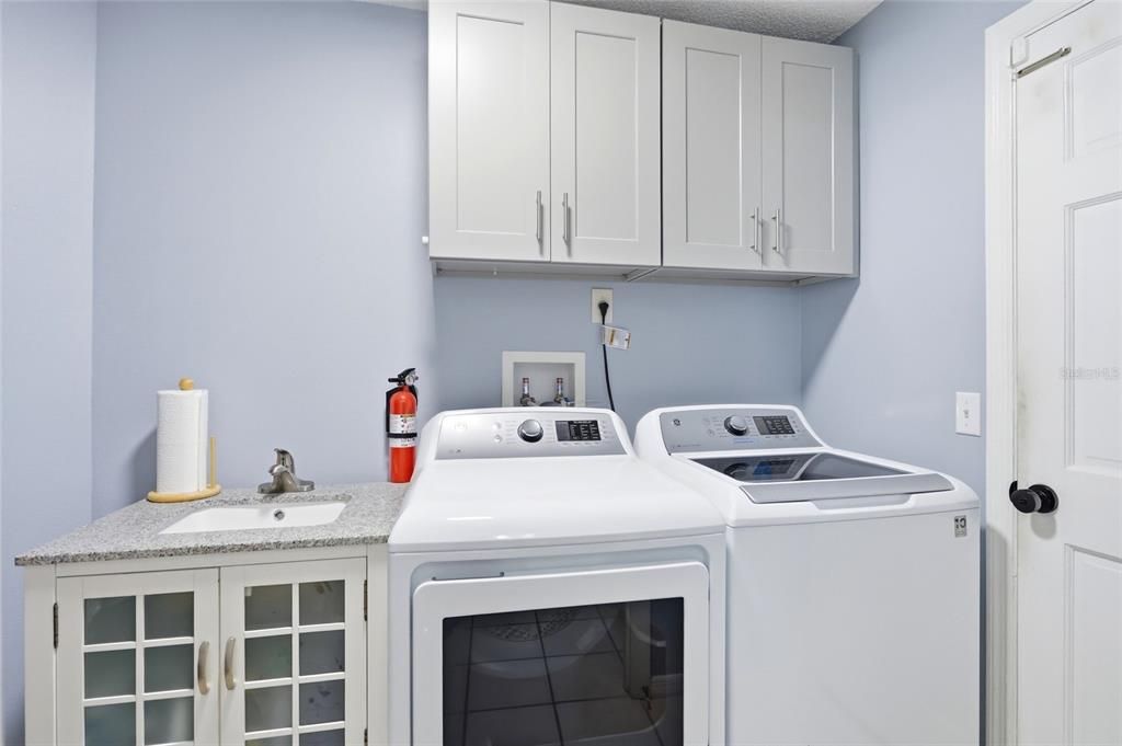 For Sale: $569,000 (4 beds, 2 baths, 2151 Square Feet)