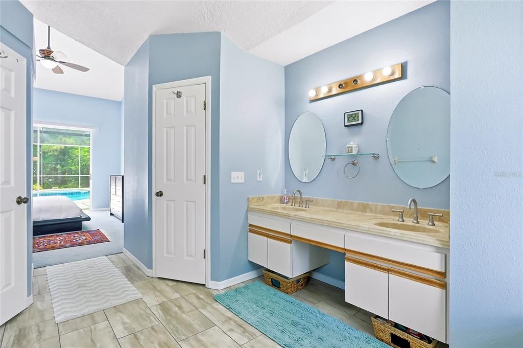 For Sale: $569,000 (4 beds, 2 baths, 2151 Square Feet)