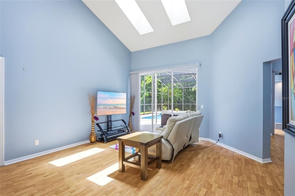 For Sale: $569,000 (4 beds, 2 baths, 2151 Square Feet)