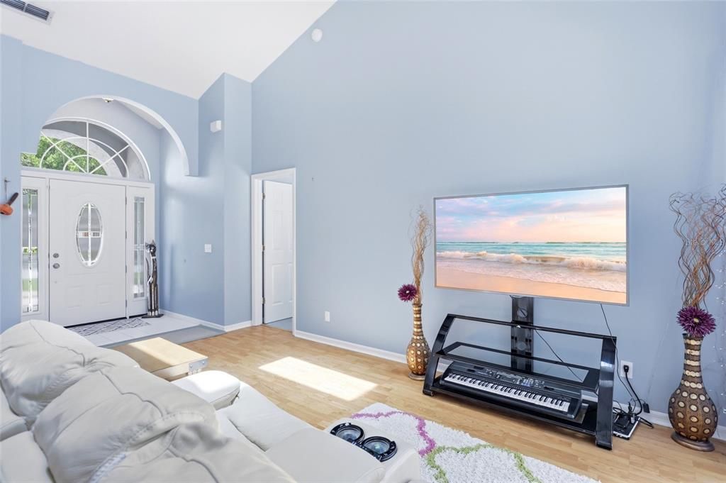 For Sale: $569,000 (4 beds, 2 baths, 2151 Square Feet)