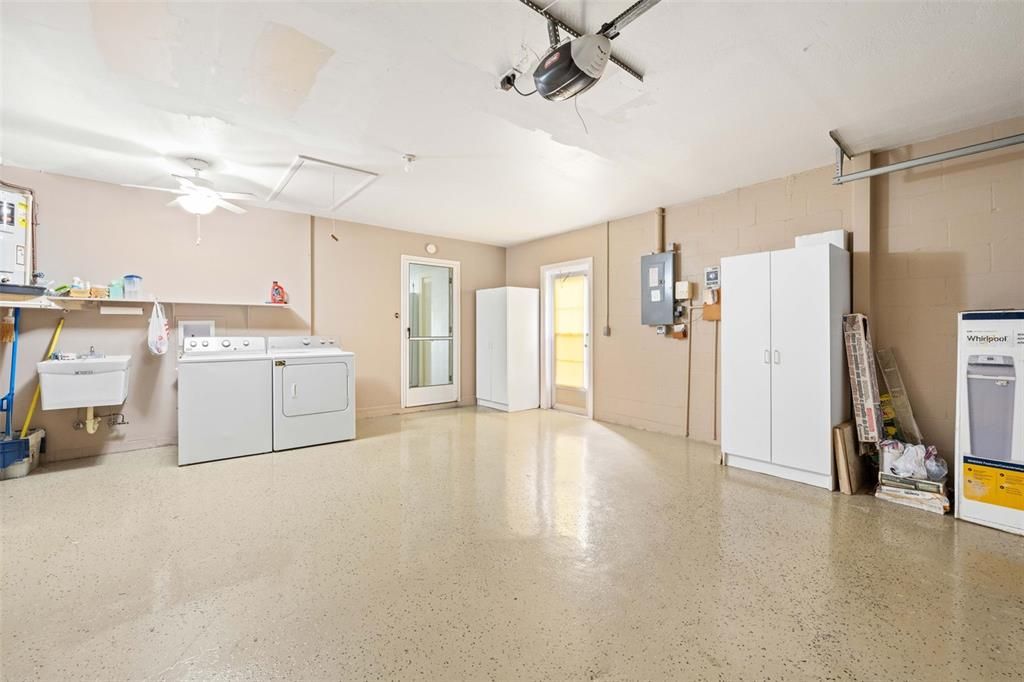 For Sale: $245,000 (2 beds, 2 baths, 1426 Square Feet)