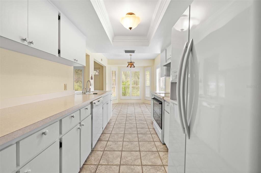 For Sale: $245,000 (2 beds, 2 baths, 1426 Square Feet)