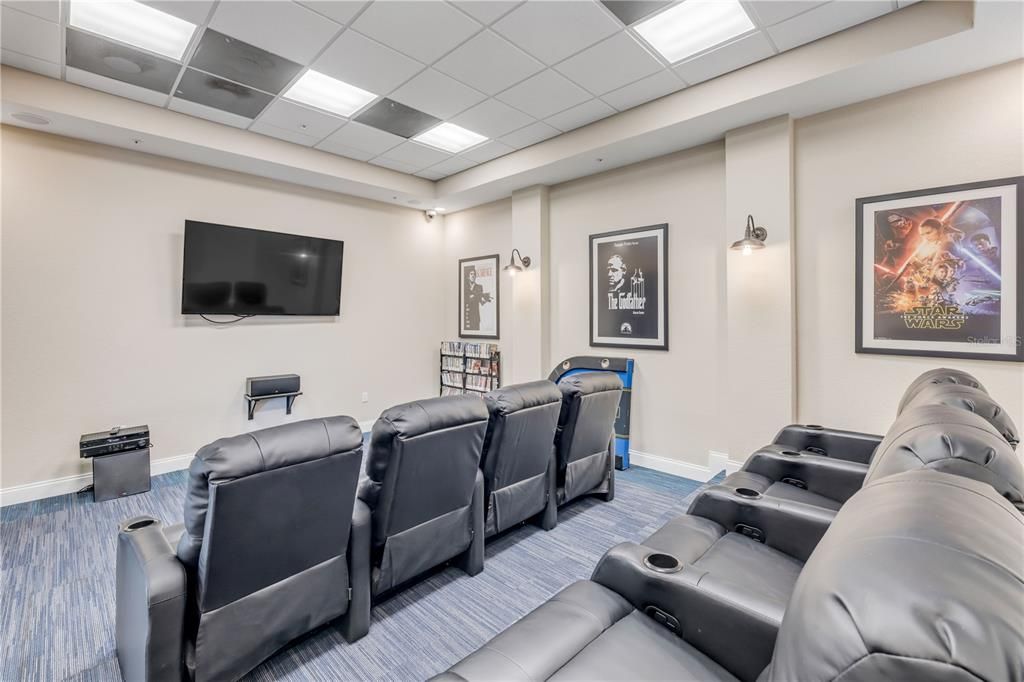 For Sale: $565,000 (2 beds, 2 baths, 1384 Square Feet)