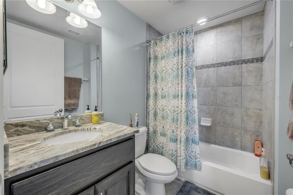For Sale: $565,000 (2 beds, 2 baths, 1384 Square Feet)