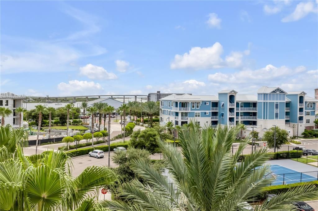 For Sale: $565,000 (2 beds, 2 baths, 1384 Square Feet)