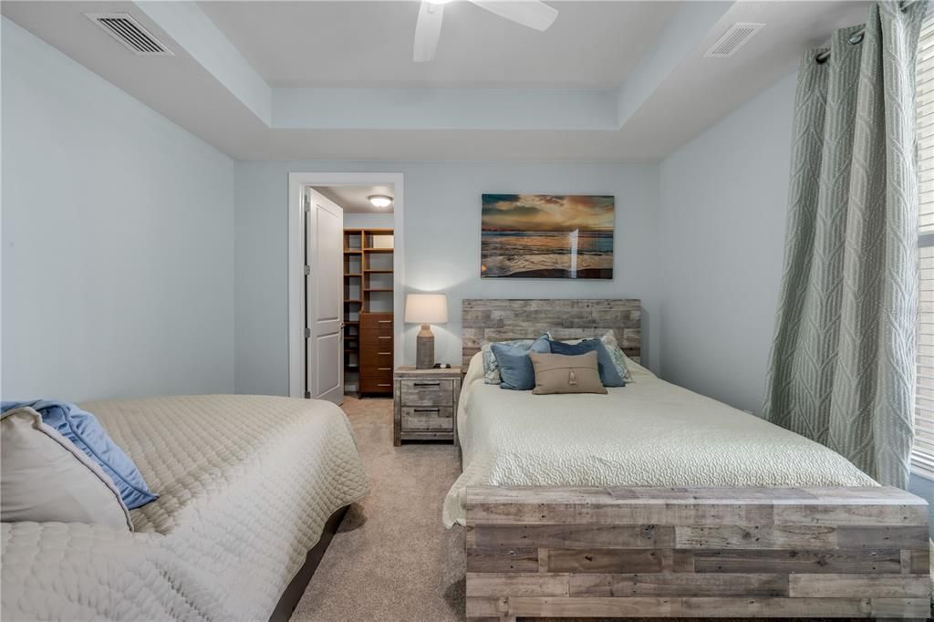 For Sale: $565,000 (2 beds, 2 baths, 1384 Square Feet)