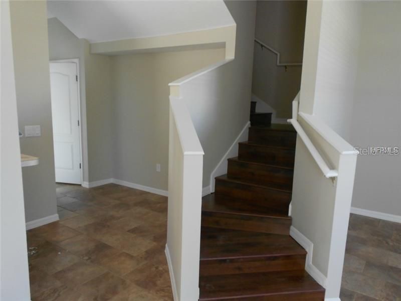 For Rent: $1,945 (3 beds, 2 baths, 1588 Square Feet)