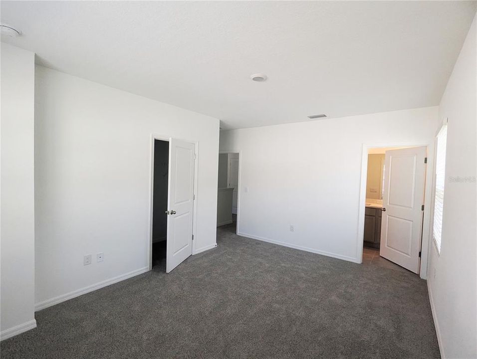 For Rent: $2,490 (3 beds, 2 baths, 1488 Square Feet)