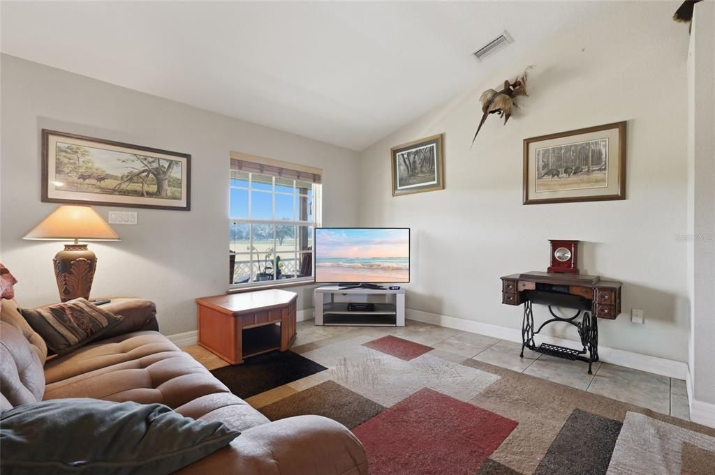 En Venta: $725,000 (3 camas, 2 baños, 1870 Pies cuadrados)