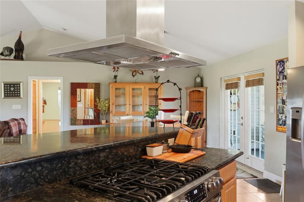 En Venta: $725,000 (3 camas, 2 baños, 1870 Pies cuadrados)