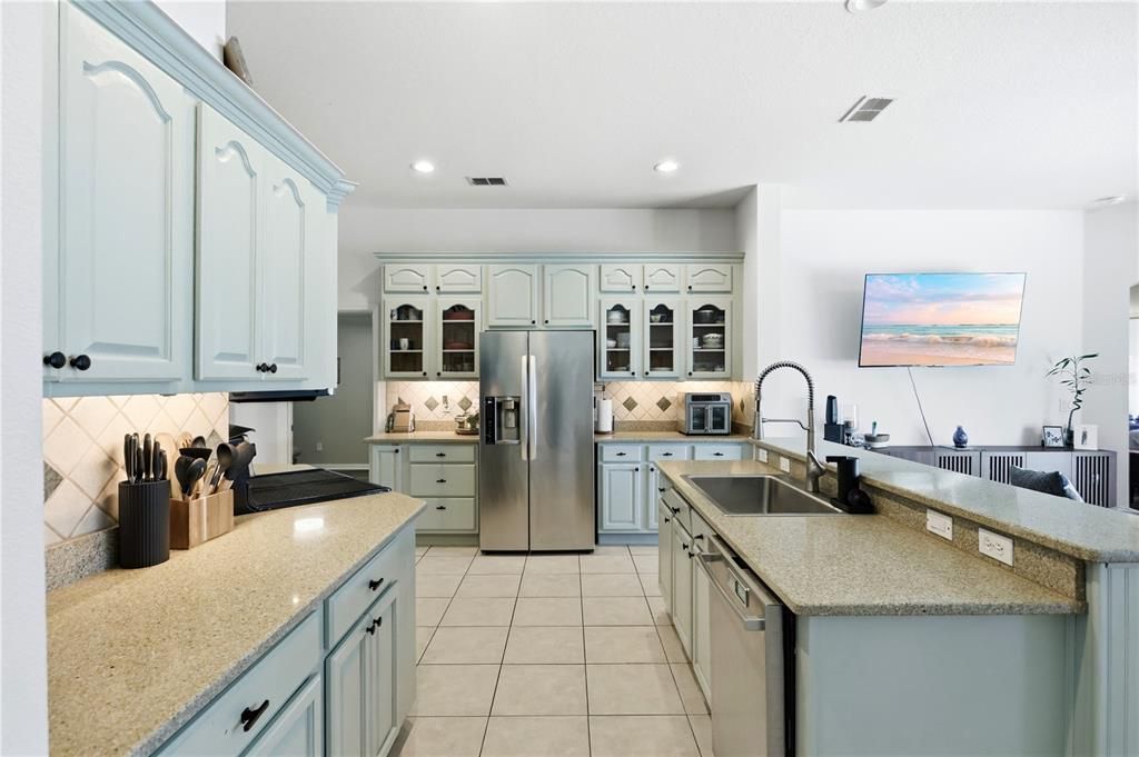 Activo con contrato: $539,900 (4 camas, 3 baños, 2160 Pies cuadrados)