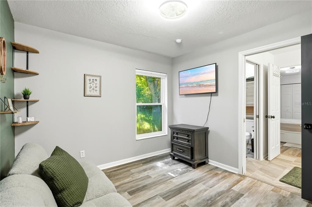 Activo con contrato: $539,900 (4 camas, 3 baños, 2160 Pies cuadrados)