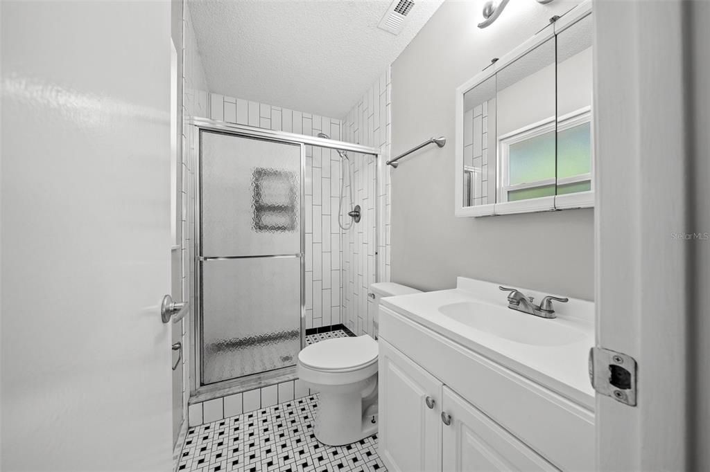 В аренду: $1,895 (3 спален, 2 ванн, 1385 Квадратных фут)
