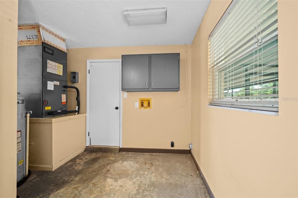 В аренду: $1,895 (3 спален, 2 ванн, 1385 Квадратных фут)