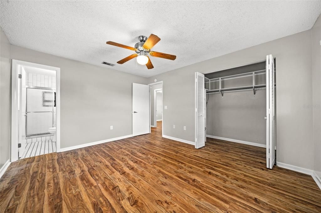 В аренду: $1,895 (3 спален, 2 ванн, 1385 Квадратных фут)