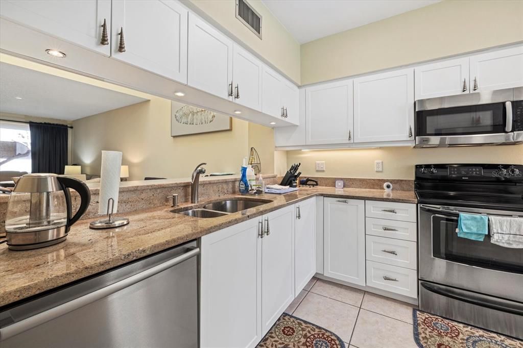 В аренду: $3,500 (2 спален, 2 ванн, 1590 Квадратных фут)