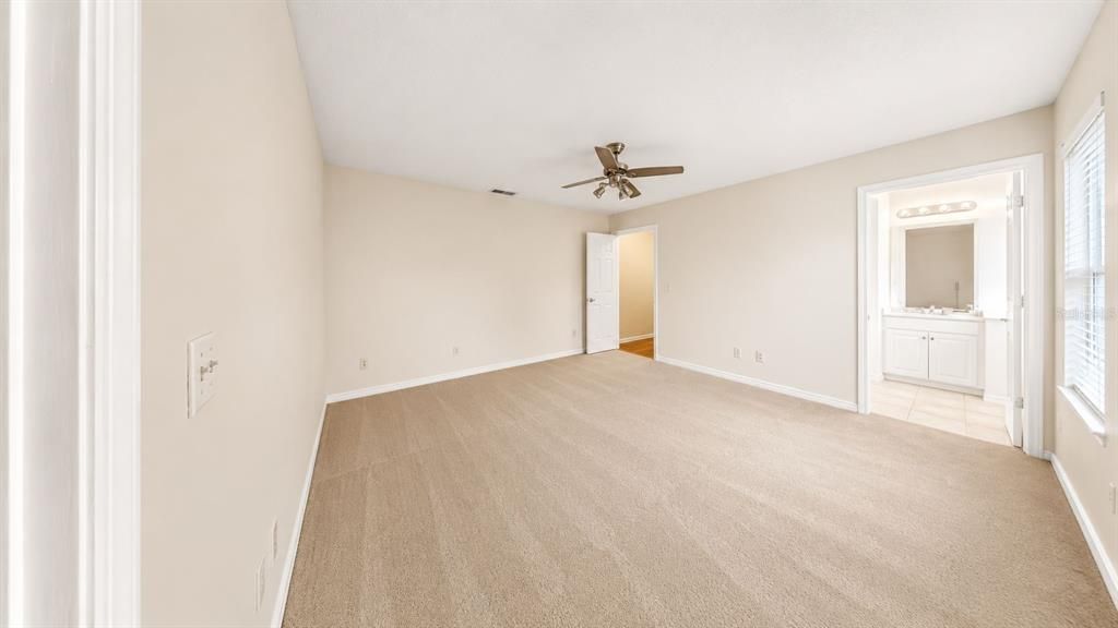 В аренду: $1,995 (3 спален, 2 ванн, 1207 Квадратных фут)