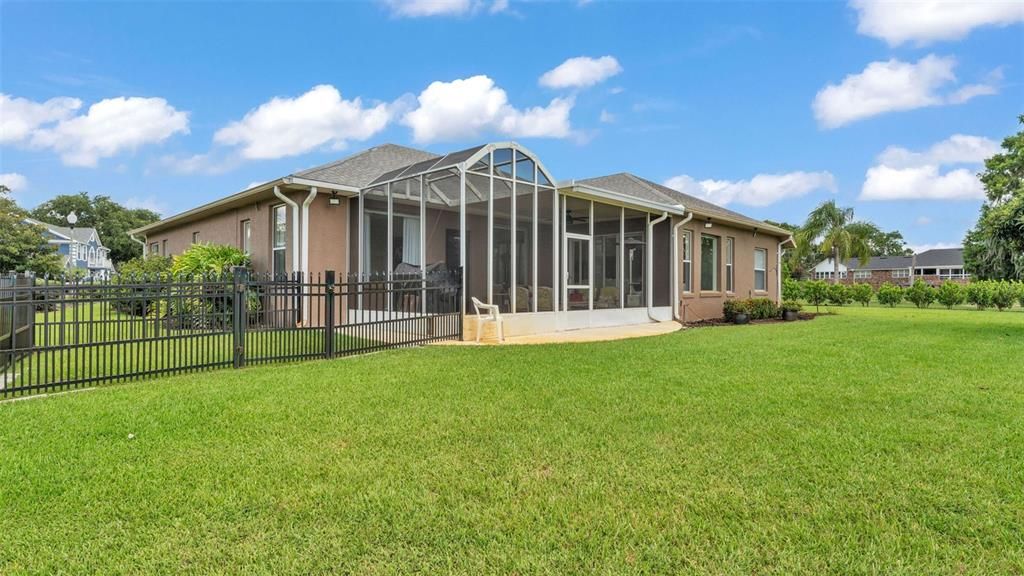 En Venta: $749,900 (3 camas, 2 baños, 2271 Pies cuadrados)