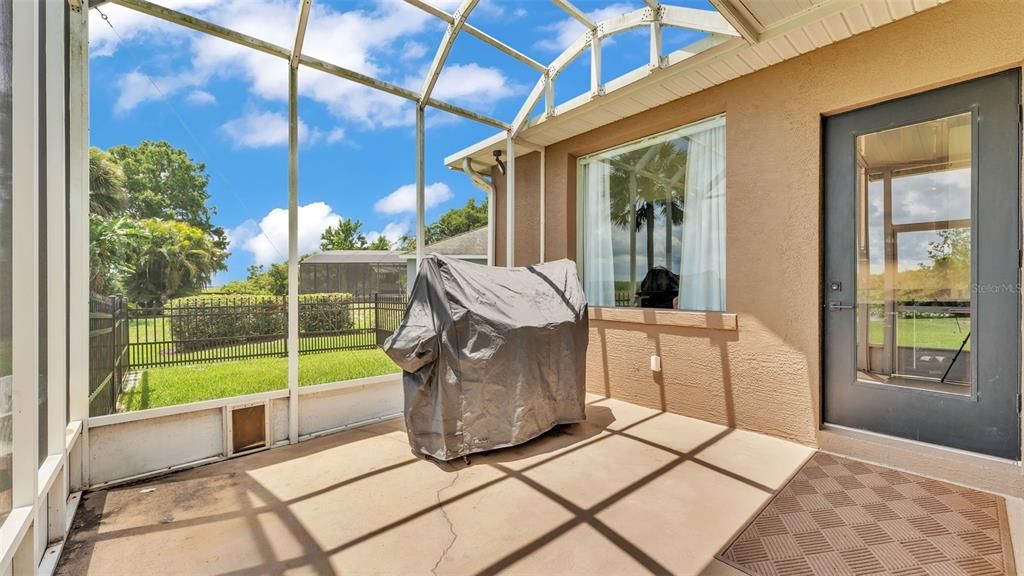 En Venta: $749,900 (3 camas, 2 baños, 2271 Pies cuadrados)