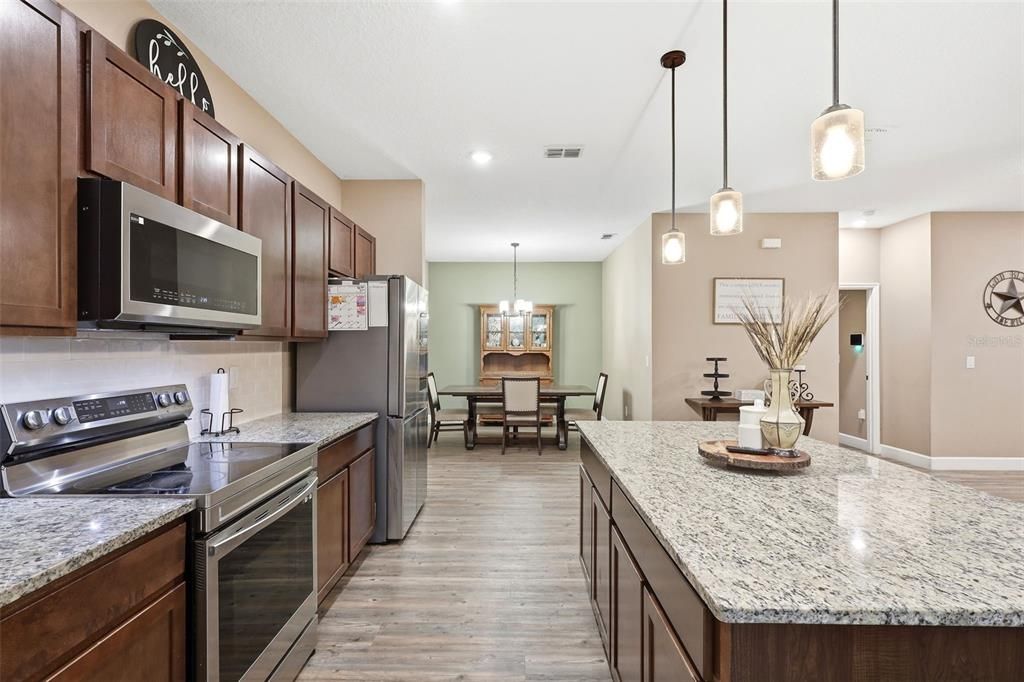 For Sale: $448,880 (3 beds, 2 baths, 1890 Square Feet)