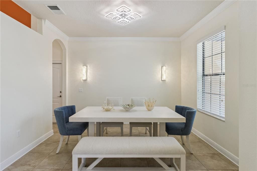En Venta: $499,985 (4 camas, 3 baños, 2625 Pies cuadrados)