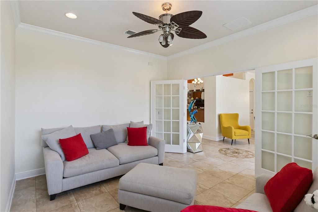En Venta: $499,985 (4 camas, 3 baños, 2625 Pies cuadrados)