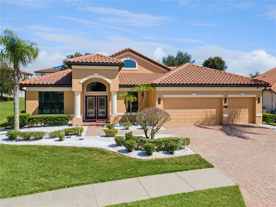 En Venta: $499,985 (4 camas, 3 baños, 2625 Pies cuadrados)