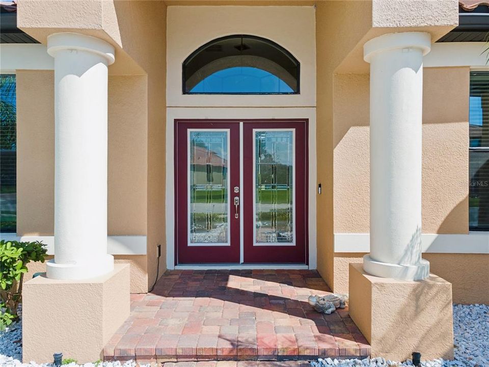 En Venta: $499,985 (4 camas, 3 baños, 2625 Pies cuadrados)