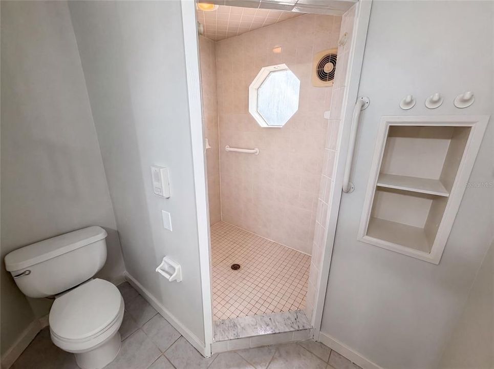 For Sale: $445,000 (3 beds, 2 baths, 1868 Square Feet)