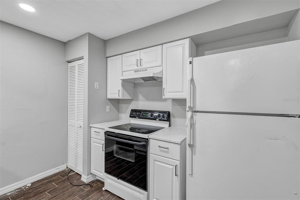 For Sale: $499,000 (8 beds, 0 baths, 3233 Square Feet)
