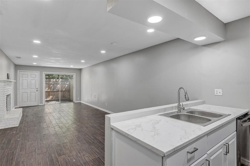 For Sale: $499,000 (8 beds, 0 baths, 3233 Square Feet)